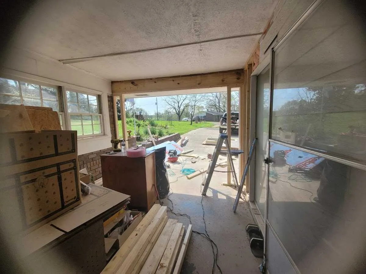 Air movers and dehumidifier for Water Mitigation Services in Dentsville